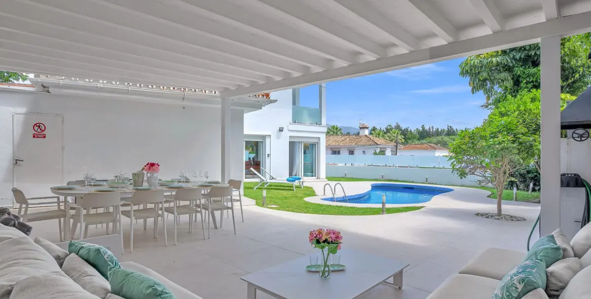 Short-term rent of semi-detached house in Nueva Andalucía 42