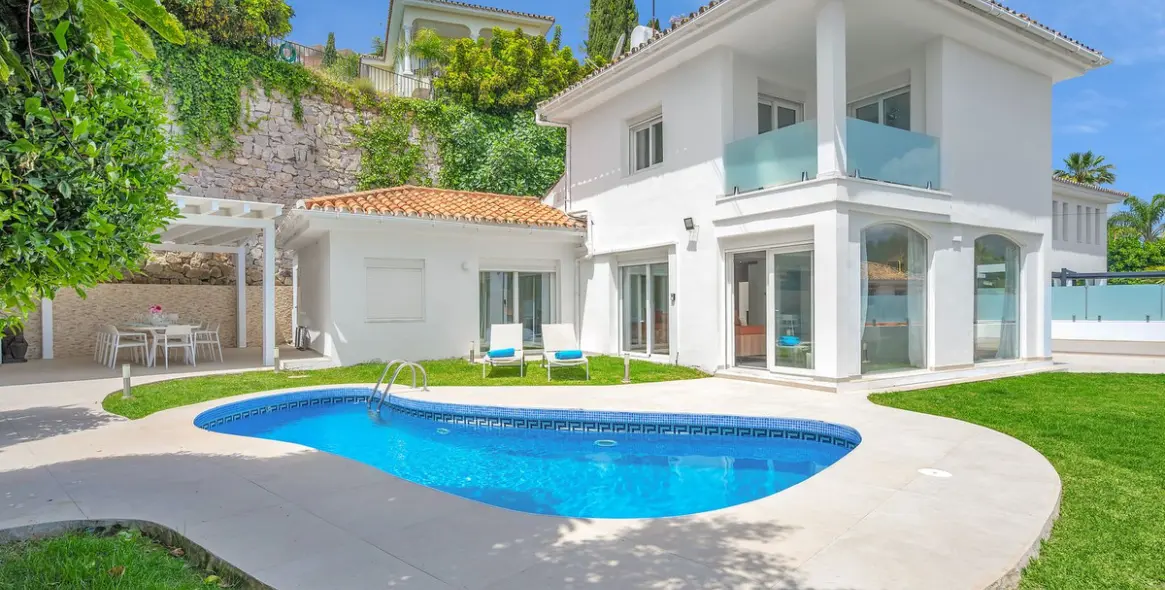 Short-term rent of semi-detached house in Nueva Andalucía 44