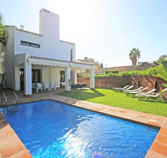 Краткосрочная аренда  отдельно стоящей виллы в Marbella