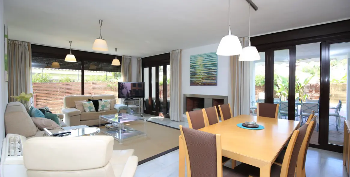 Short-term rent of detached villa in Marbella 4