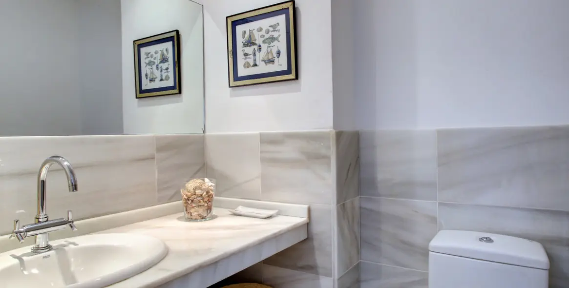 Short-term rent of detached villa in Marbella 8