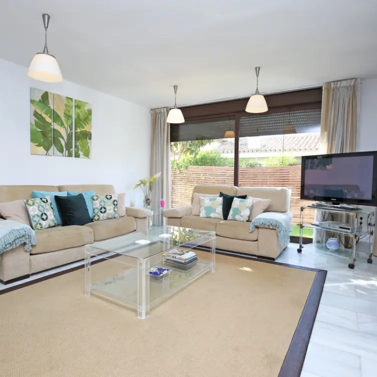 Short-term rent of detached villa in Marbella