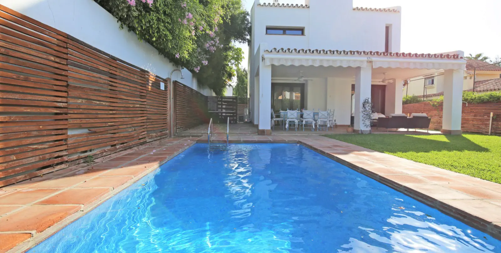 Alquiler a corto plazo de villa independiente en Marbella 22