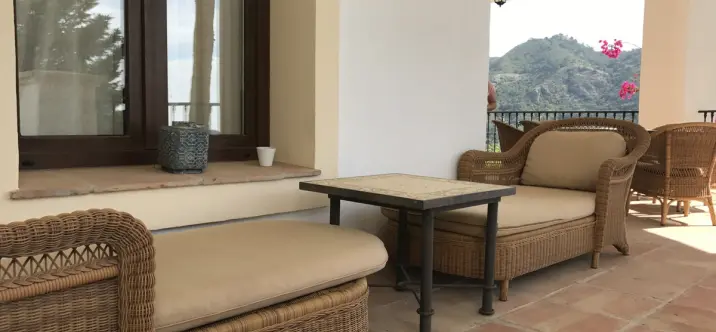 Краткосрочная аренда  отдельно стоящей виллы в Benahavís 0