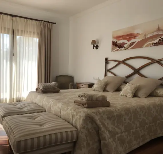 Краткосрочная аренда  отдельно стоящей виллы в Benahavís