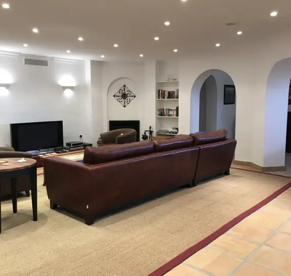 Краткосрочная аренда  отдельно стоящей виллы в Benahavís