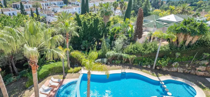 Short-term rent of ground floor apartment in The Golden Mile 0