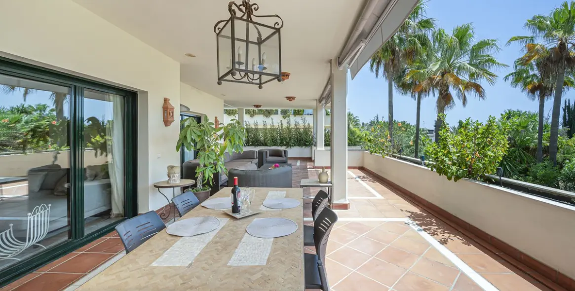 Short-term rent of ground floor apartment in The Golden Mile 2