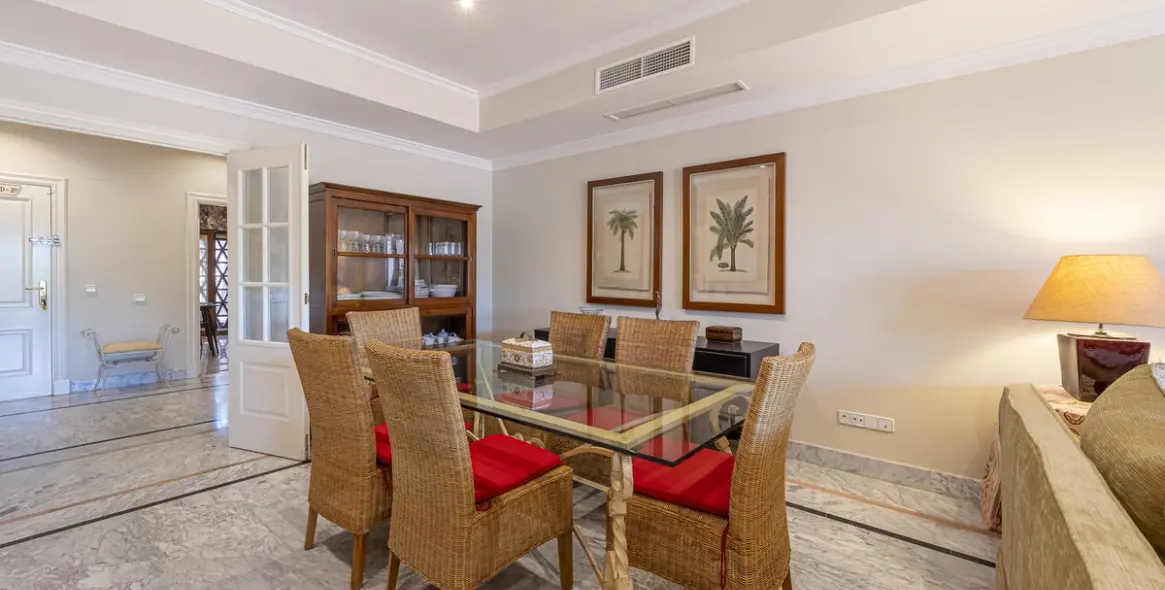 Short-term rent of ground floor apartment in The Golden Mile 5