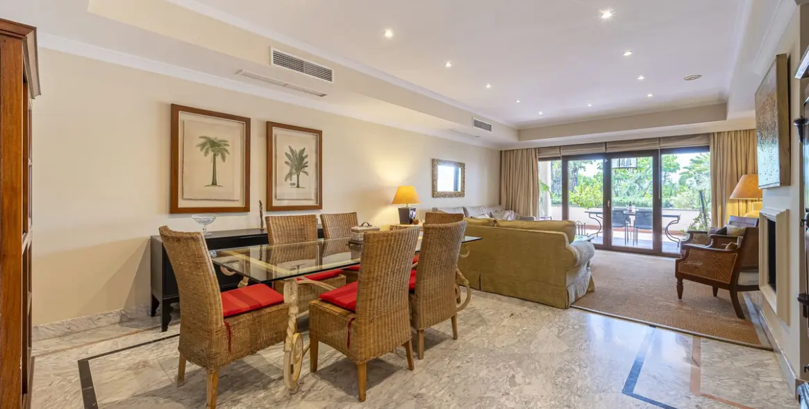 Short-term rent of ground floor apartment in The Golden Mile 6