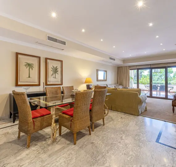 Short-term rent of ground floor apartment in The Golden Mile