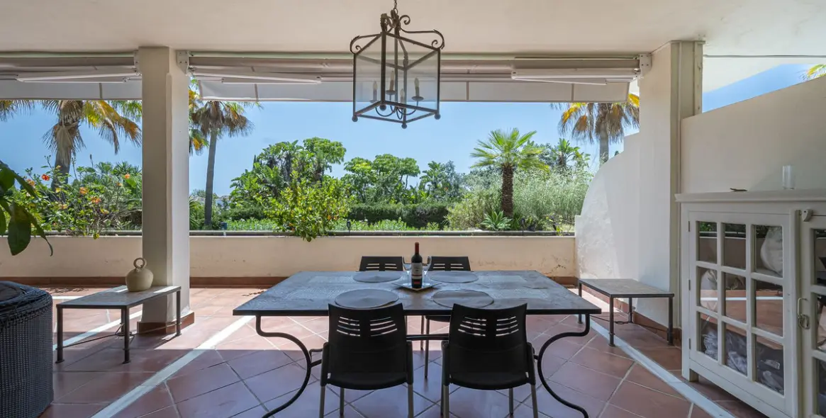 Short-term rent of ground floor apartment in The Golden Mile 11