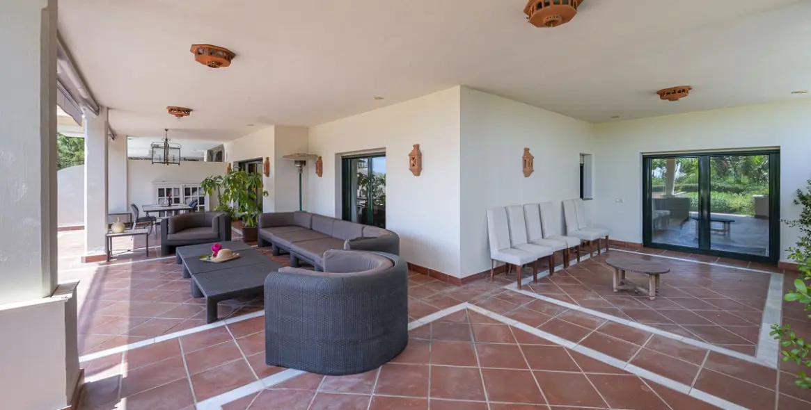 Short-term rent of ground floor apartment in The Golden Mile 12