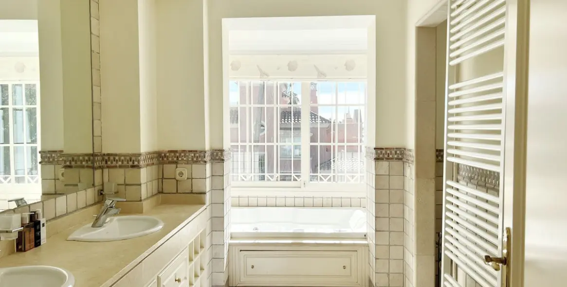 Краткосрочная аренда  отдельно стоящей виллы в Puerto Banús 8