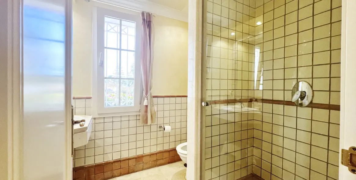 Краткосрочная аренда  отдельно стоящей виллы в Puerto Banús 12