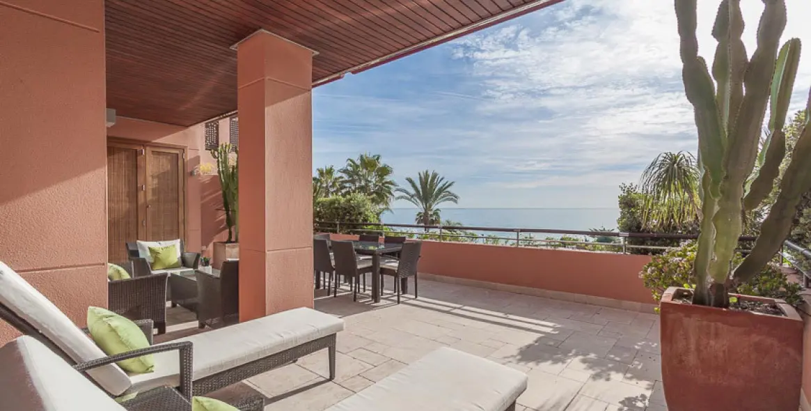 Short-term rent of middle floor apartment in Puerto Banús 1