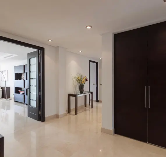 Short-term rent of middle floor apartment in Puerto Banús