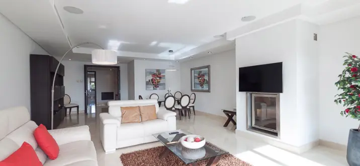 Short-term rent of middle floor apartment in Puerto Banús 3