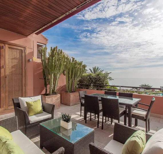 Short-term rent of middle floor apartment in Puerto Banús