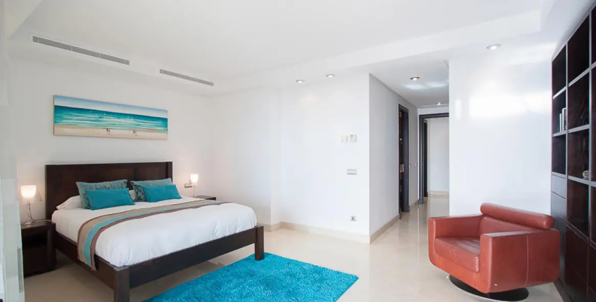 Short-term rent of middle floor apartment in Puerto Banús 7