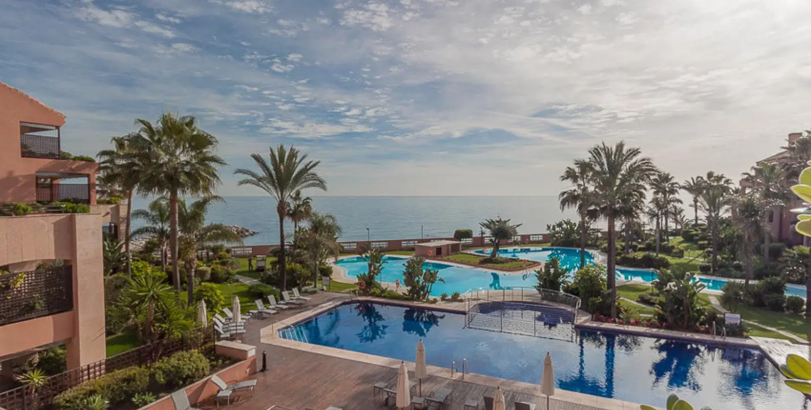 Short-term rent of middle floor apartment in Puerto Banús 13