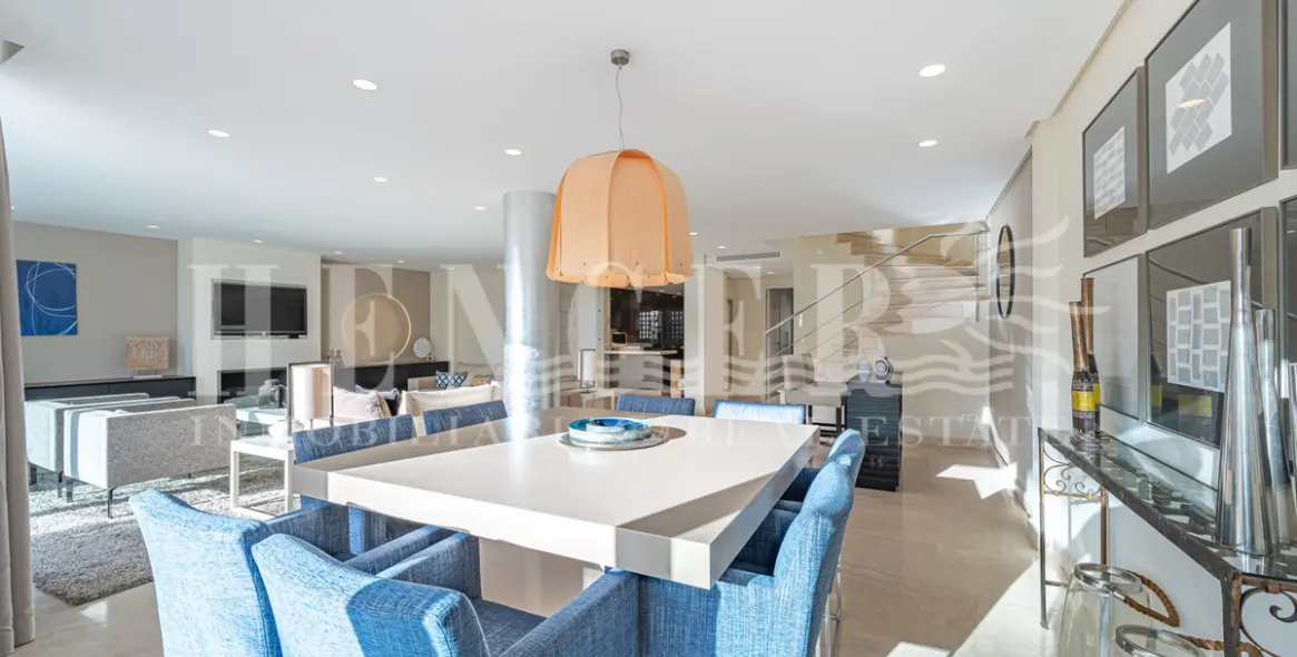 Short-term rent of penthouse in The Golden Mile 10