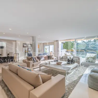 Short-term rent of penthouse in The Golden Mile