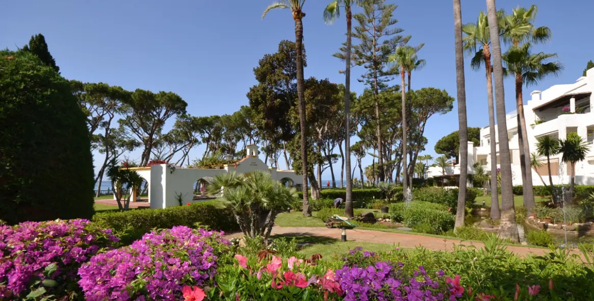 Short-term rent of penthouse in The Golden Mile 46