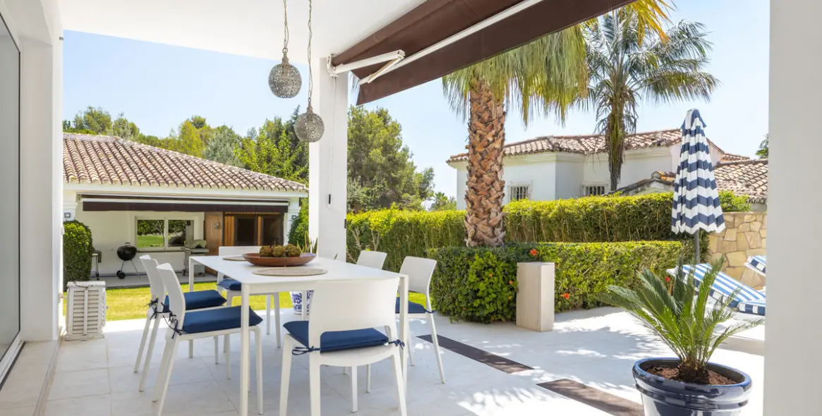 Краткосрочная аренда  отдельно стоящей виллы в The Golden Mile 13