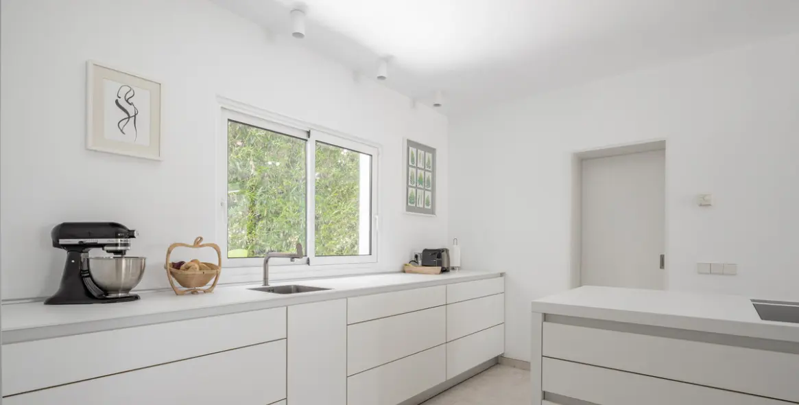 Краткосрочная аренда  отдельно стоящей виллы в The Golden Mile 15