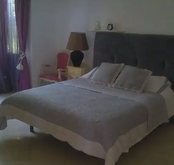 Краткосрочная аренда  отдельно стоящей виллы в Benahavís