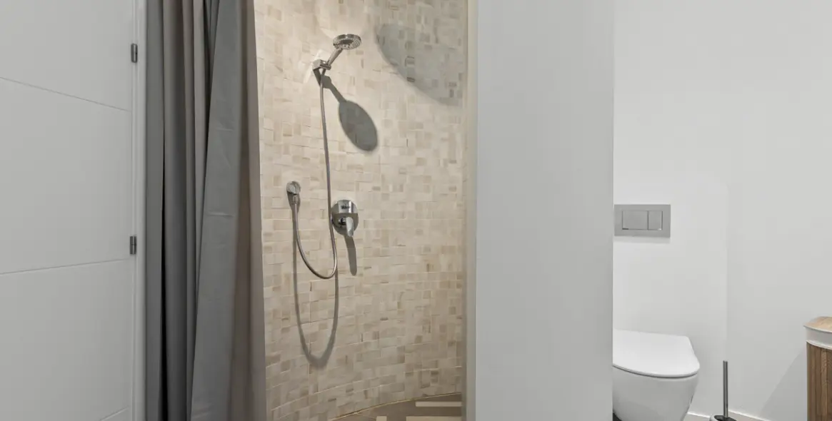 Долгосрочная аренда  отдельно стоящей виллы в Las Chapas 8