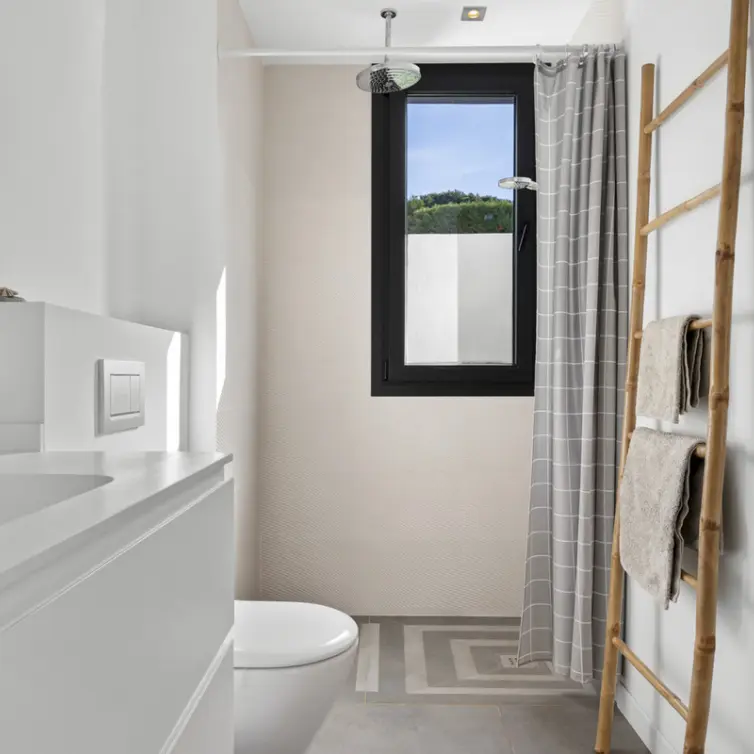 Long-term rent of detached villa in Las Chapas