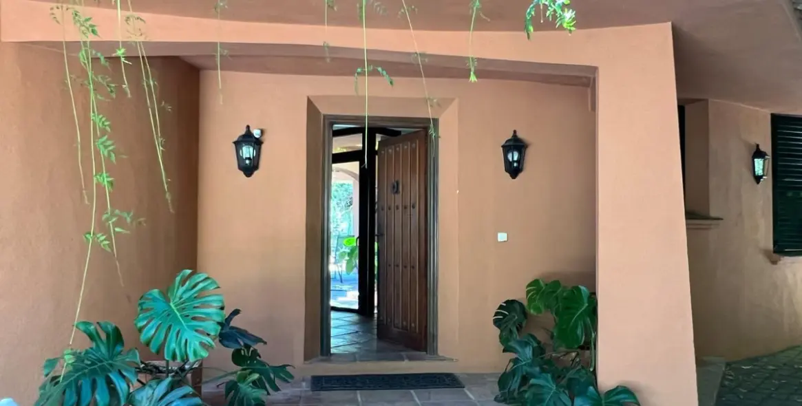 Short-term rent of detached villa in Marbella 7