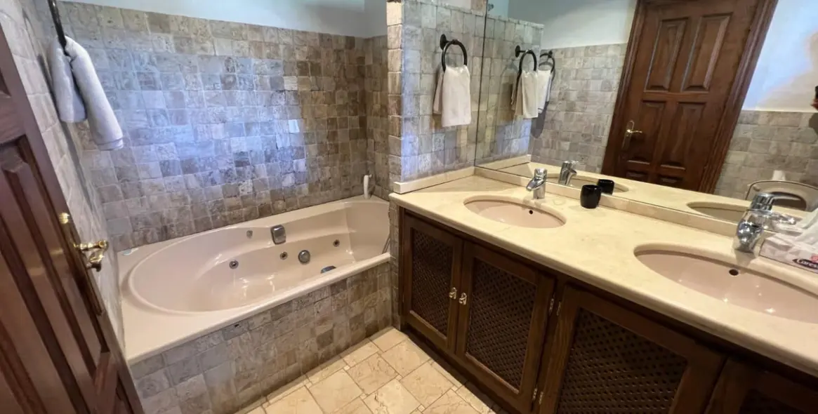 Short-term rent of detached villa in Marbella 17