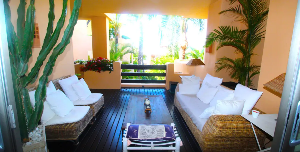 Short-term rent of middle floor apartment in Sierra Blanca 5