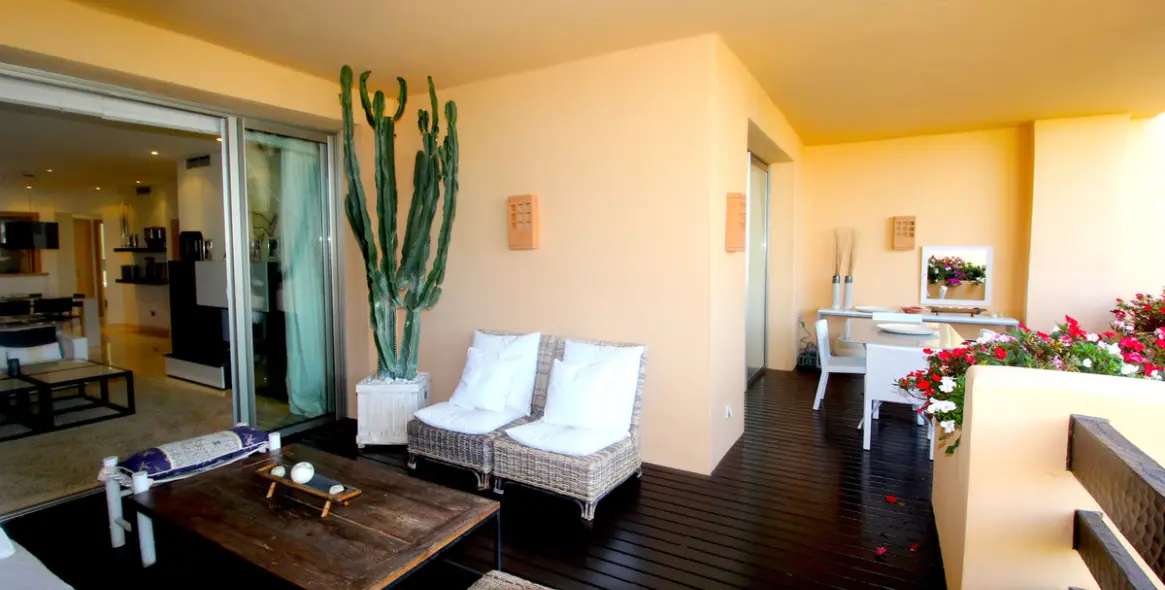 Short-term rent of middle floor apartment in Sierra Blanca 11