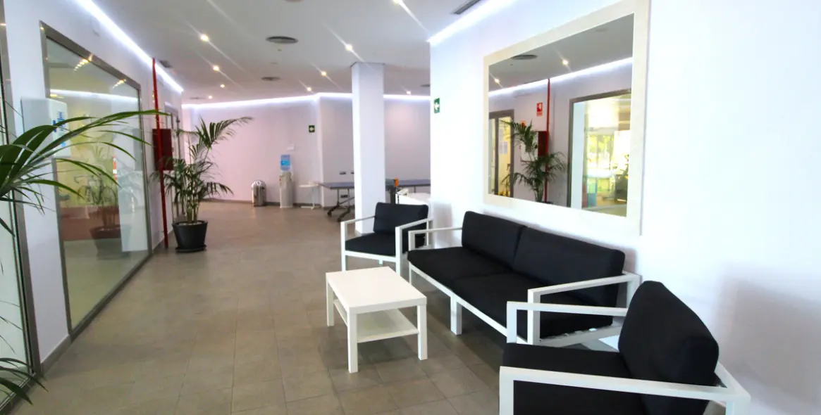 Short-term rent of middle floor apartment in Sierra Blanca 14