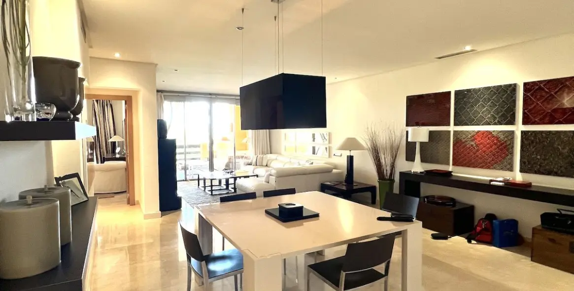 Short-term rent of middle floor apartment in Sierra Blanca 20