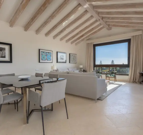 Short-term rent of penthouse in Guadalmina Baja