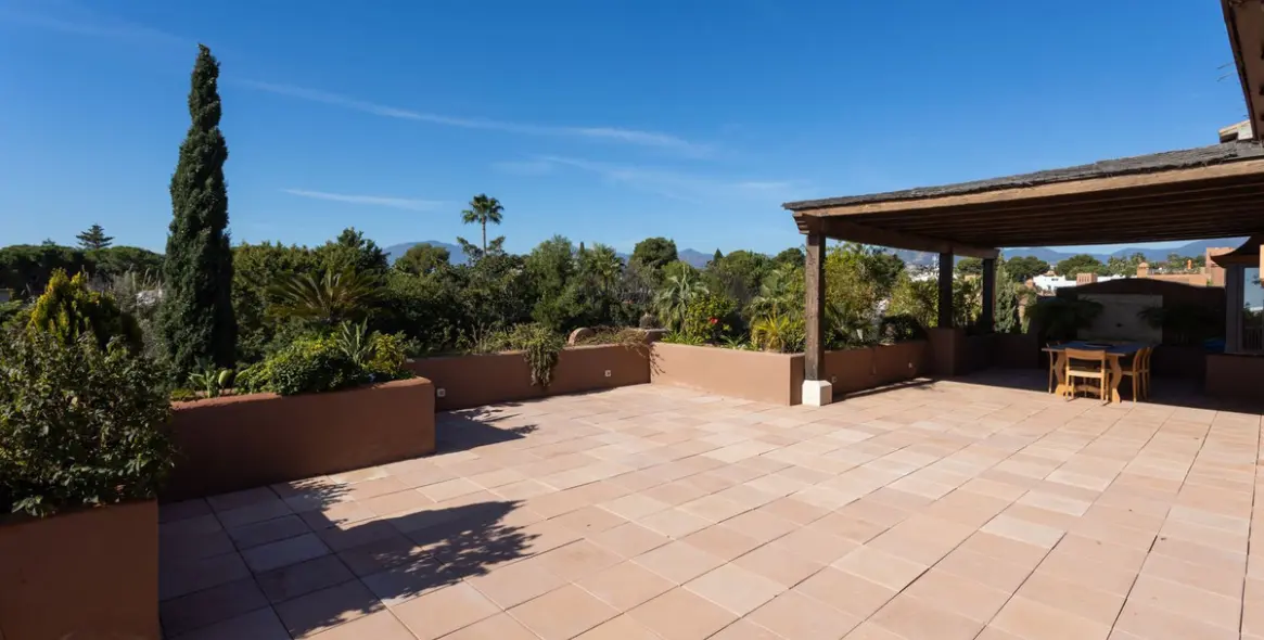 Short-term rent of penthouse in Guadalmina Baja 3