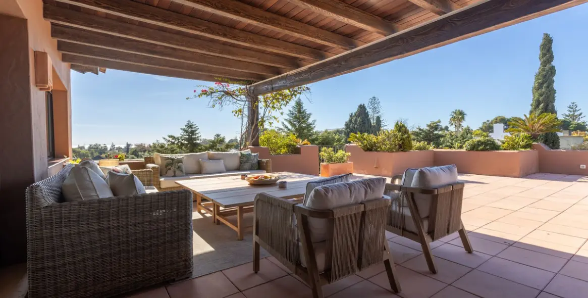 Short-term rent of penthouse in Guadalmina Baja 12