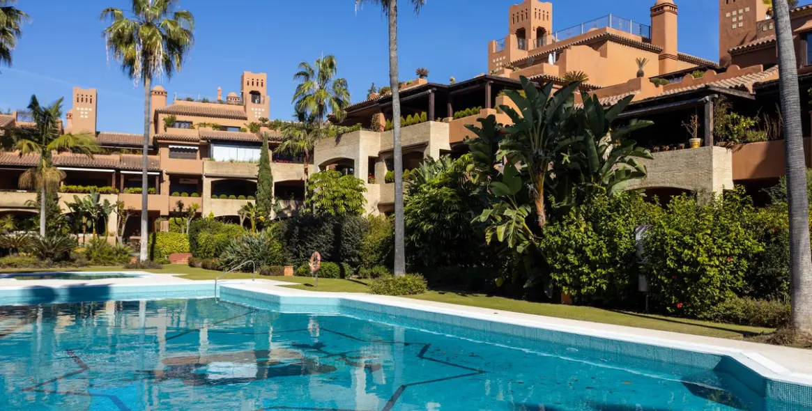 Short-term rent of penthouse in Guadalmina Baja 26