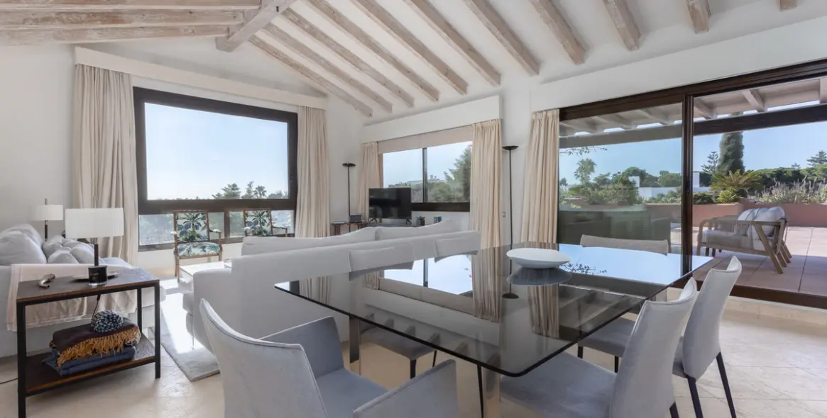 Short-term rent of penthouse in Guadalmina Baja 43
