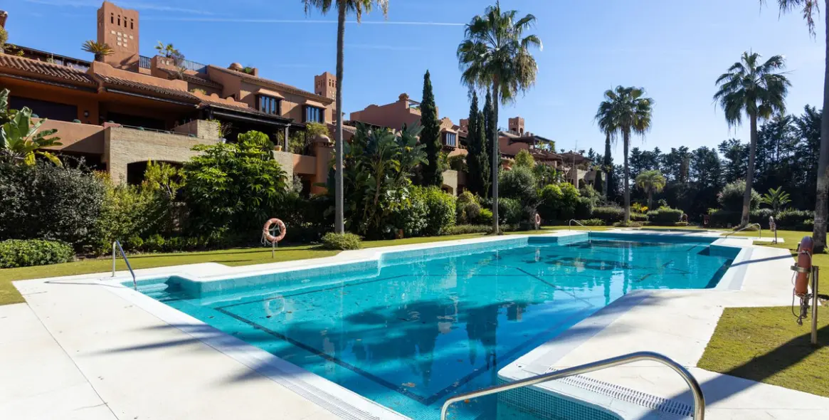 Short-term rent of penthouse in Guadalmina Baja 48