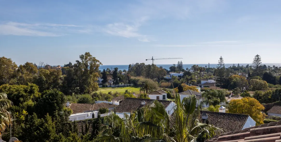 Short-term rent of penthouse in Guadalmina Baja 56