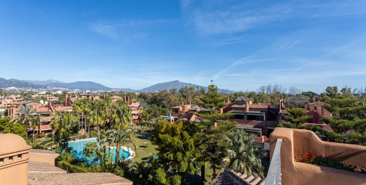 Short-term rent of penthouse in Guadalmina Baja 57