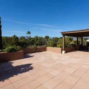 Short-term rent of penthouse in Guadalmina Baja