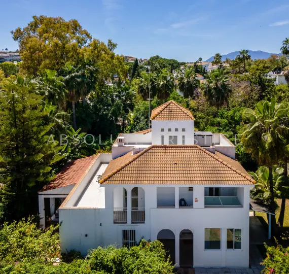 Краткосрочная аренда  отдельно стоящей виллы в Nueva Andalucía