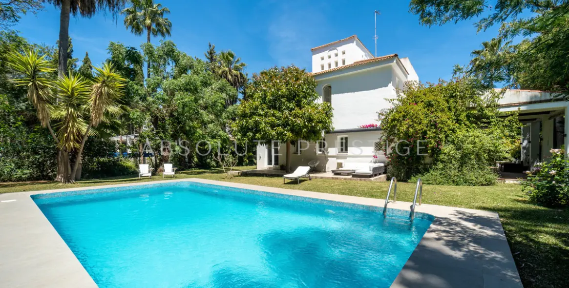 Short-term rent of detached villa in Nueva Andalucía 2